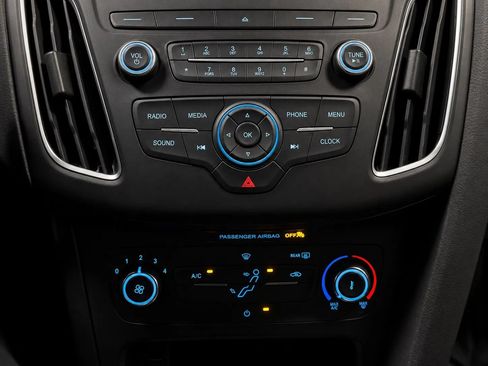 Used 2017 Ford Focus ST FWD image 38
