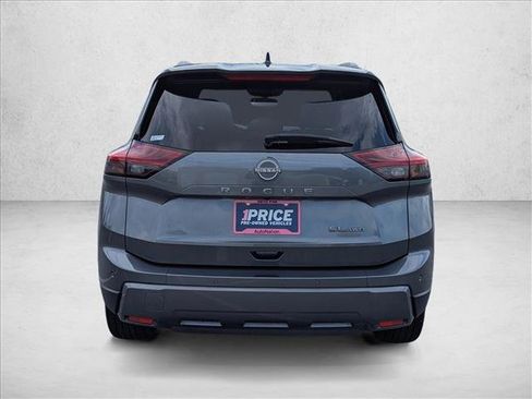 Used 2024 Nissan Rogue SL AWD/4WD image 6