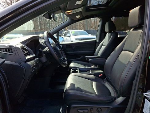 Used 2023 Honda Odyssey Sport image 15