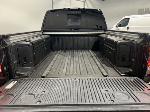 Used 2021 Nissan Titan Platinum Reserve w/ Moonroof Package image 31