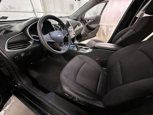 Used 2023 Chevrolet Malibu LT FWD image 16