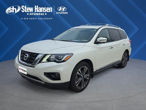 Used 2018 Nissan Pathfinder Platinum w/ Cargo Package AWD/4WD image 1