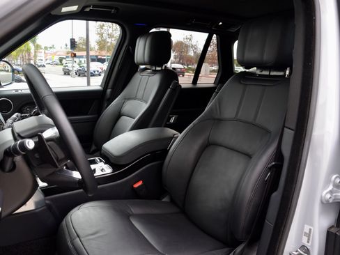 Used 2019 Land Rover Range Rover Supercharged image 13