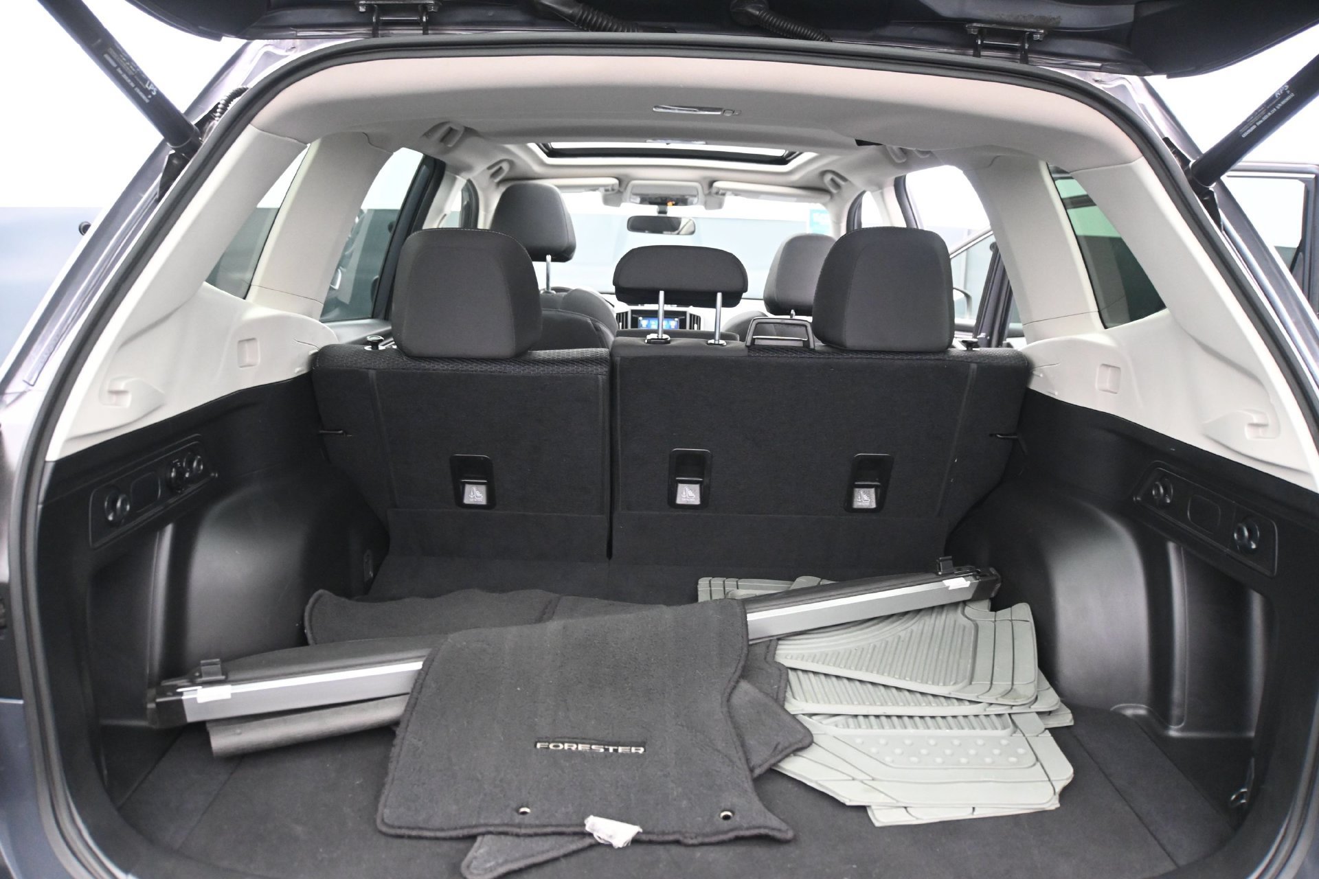 Used 2021 Subaru Forester Premium AWD/4WD image 15
