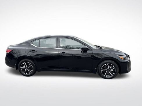 Used 2025 Nissan Sentra SV image 7