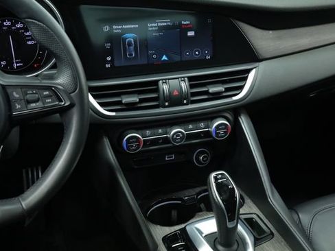 Used 2022 Alfa Romeo Giulia Ti image 13