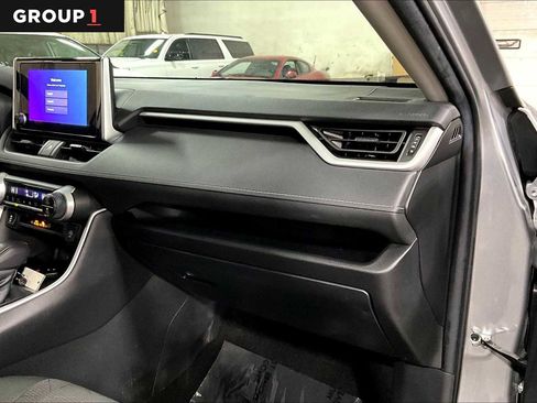 Used 2023 Toyota RAV4 XLE AWD/4WD image 19
