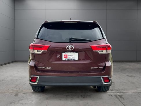 Certified 2018 Toyota Highlander Limited w/ Carpet Mat Package (TMS) AWD/4WD image 4