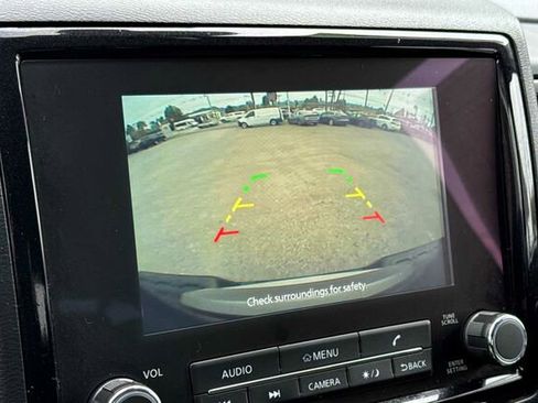 Used 2023 Nissan Frontier SV image 18