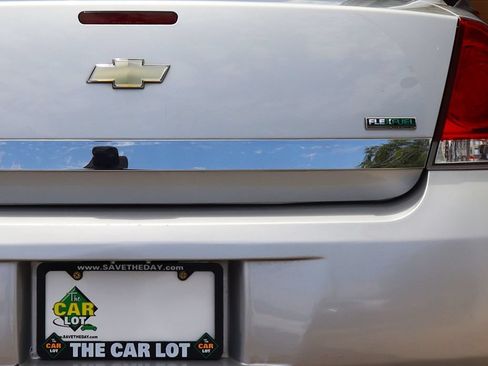 Used 2011 Chevrolet Impala LT FWD image 20