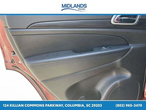 Used 2021 Jeep Grand Cherokee Laredo AWD/4WD image 19