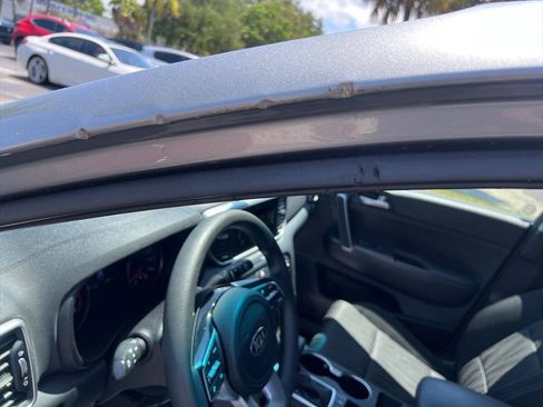 Used 2022 Kia Sportage LX FWD image 16