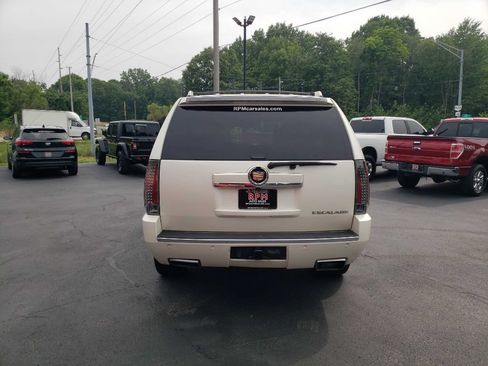 Used 2014 Cadillac Escalade Premium AWD/4WD image 5