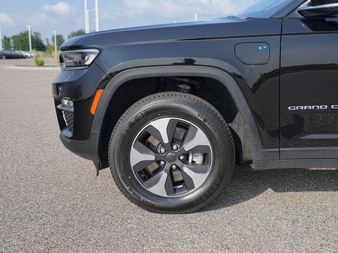 Used 2024 Jeep Grand Cherokee Limited 4xe AWD/4WD image 11