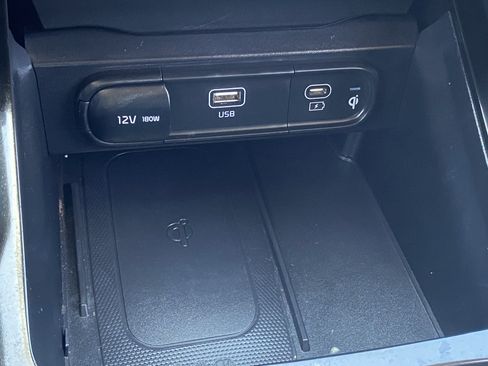 Used 2023 Kia Telluride S FWD image 29