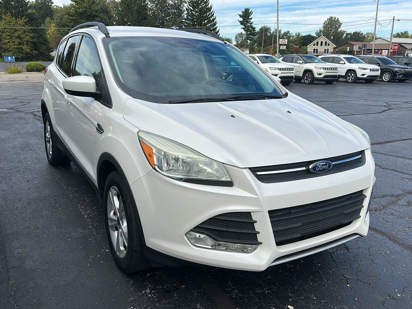 Used 2016 Ford Escape SE w/ Equipment Group 201A AWD/4WD image 3