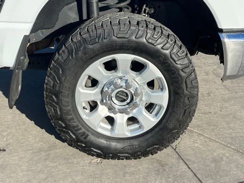 Used 2023 Ford F250 XLT w/ Snow Plow Prep Package AWD/4WD image 7