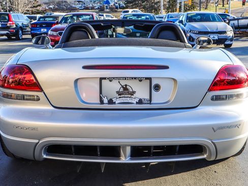 Used 2004 Dodge Viper SRT-10 image 15