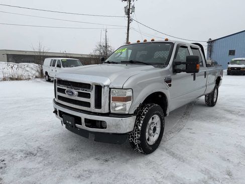 Used 2010 Ford F350 XLT image 2