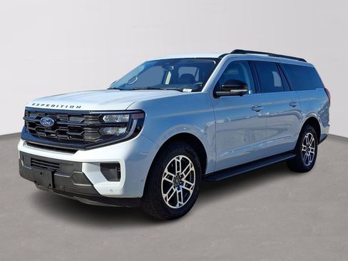 Certified 2025 Ford Expedition Max Active AWD/4WD image 3
