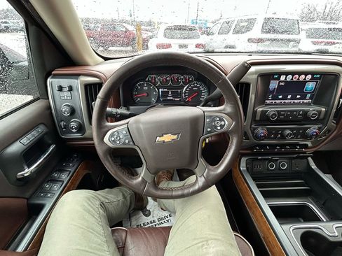 Used 2015 Chevrolet Silverado 1500 High Country w/ High Country Premium Package image 30