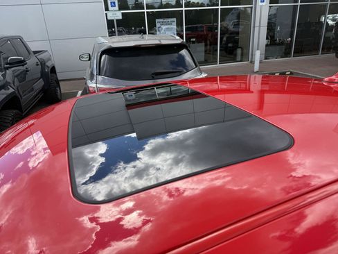 Used 2016 Dodge Challenger SXT Plus RWD image 9