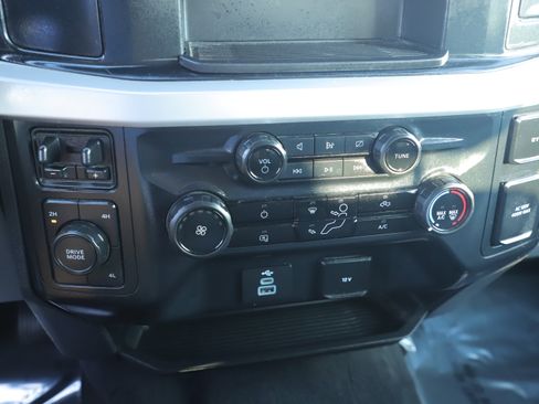Used 2024 Ford F250 XLT image 7