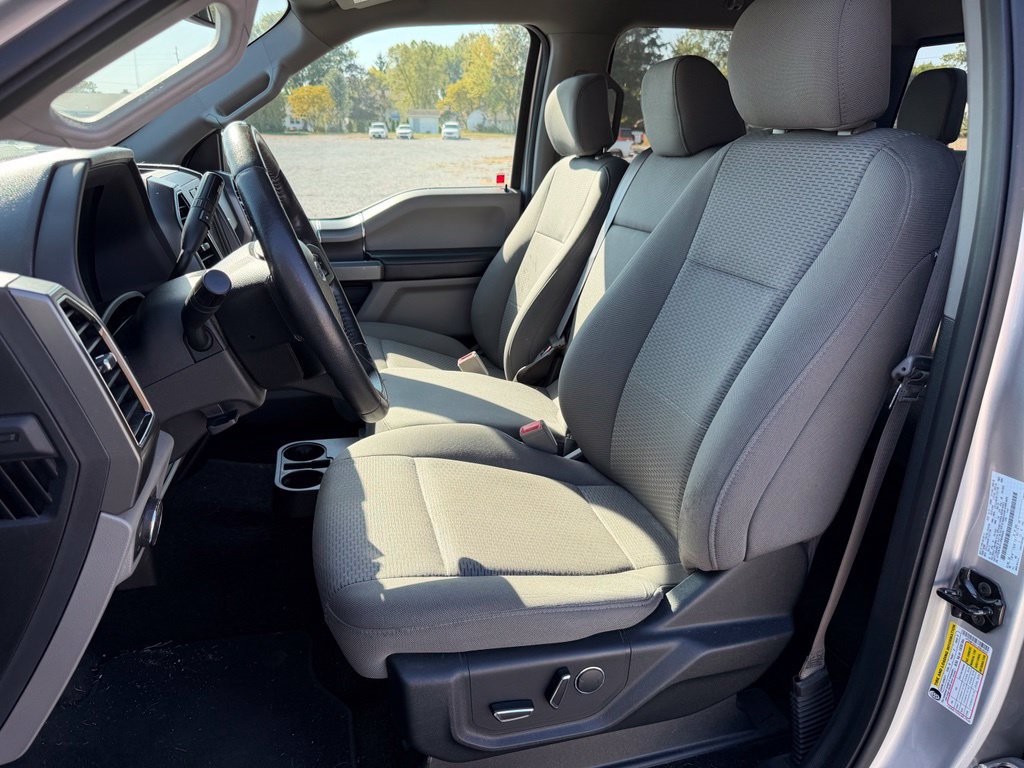 Used 2018 Ford F150 XLT w/ Equipment Group 302A Luxury AWD/4WD image 3