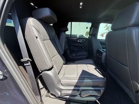 Used 2021 Chevrolet Tahoe RST w/ Luxury Package RWD image 13
