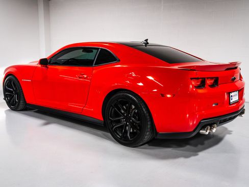 Used 2013 Chevrolet Camaro ZL1 RWD image 5