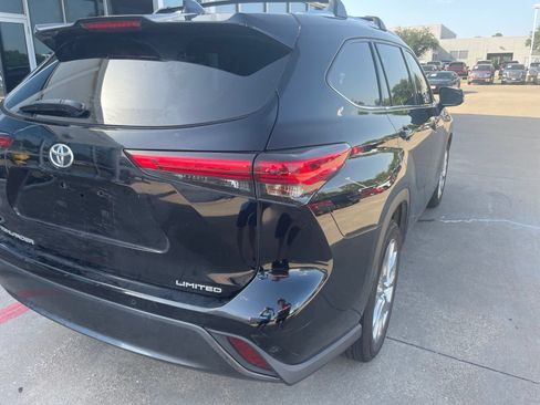 Used 2020 Toyota Highlander Limited FWD image 5