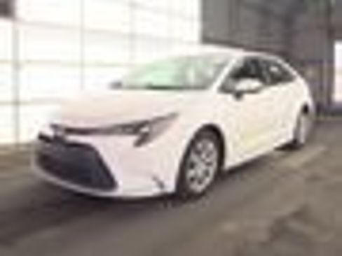 Used 2023 Toyota Corolla LE image 5