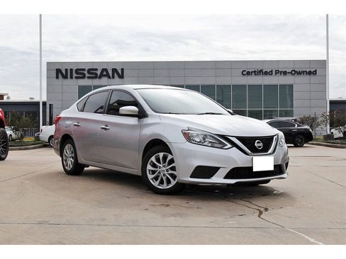 Used 2018 Nissan Sentra SV image 1