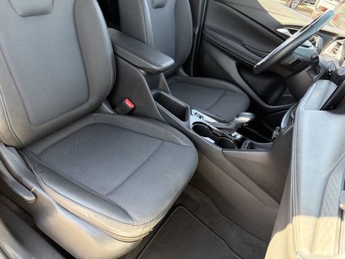 Certified 2024 Buick Encore GX Preferred FWD image 11