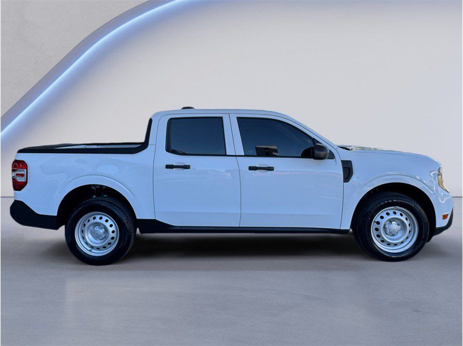 Used 2025 Ford Maverick XL FWD image 7