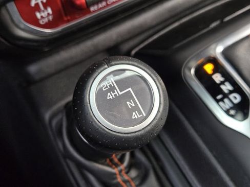 Used 2022 Jeep Gladiator Mojave w/ LED Lighting Group AWD/4WD image 18