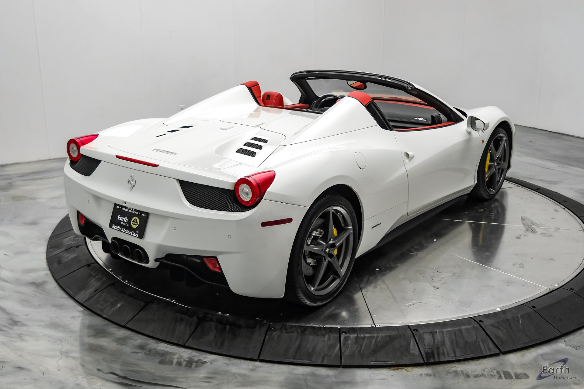 Used 2015 Ferrari 458 Spider RWD image 24