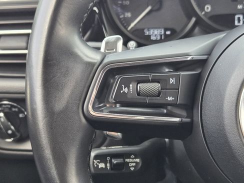 Used 2023 Porsche Macan image 36