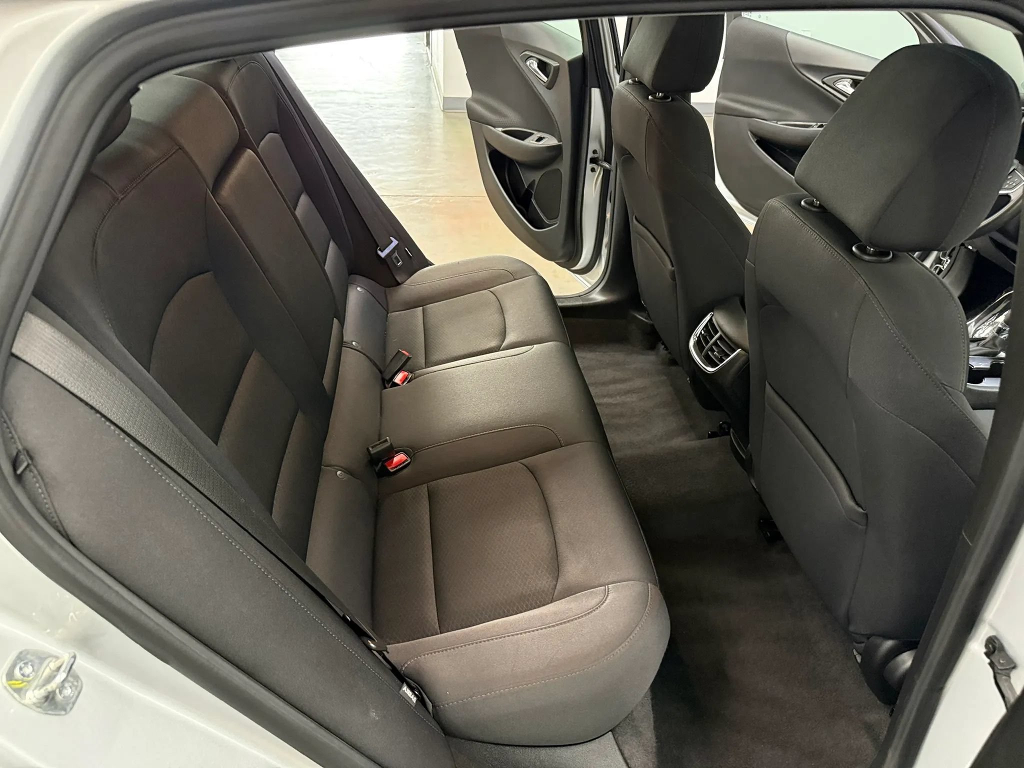 Used 2022 Chevrolet Malibu LT FWD image 14