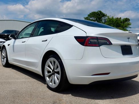 Used 2023 Tesla Model 3 Standard Range RWD image 4