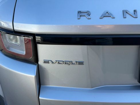 Used 2019 Land Rover Range Rover Evoque SE AWD/4WD image 24