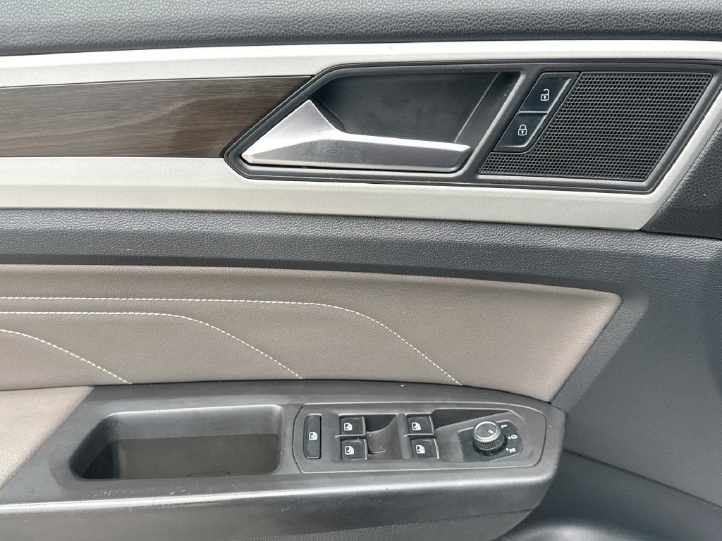 Used 2023 Volkswagen Atlas SE AWD/4WD image 14