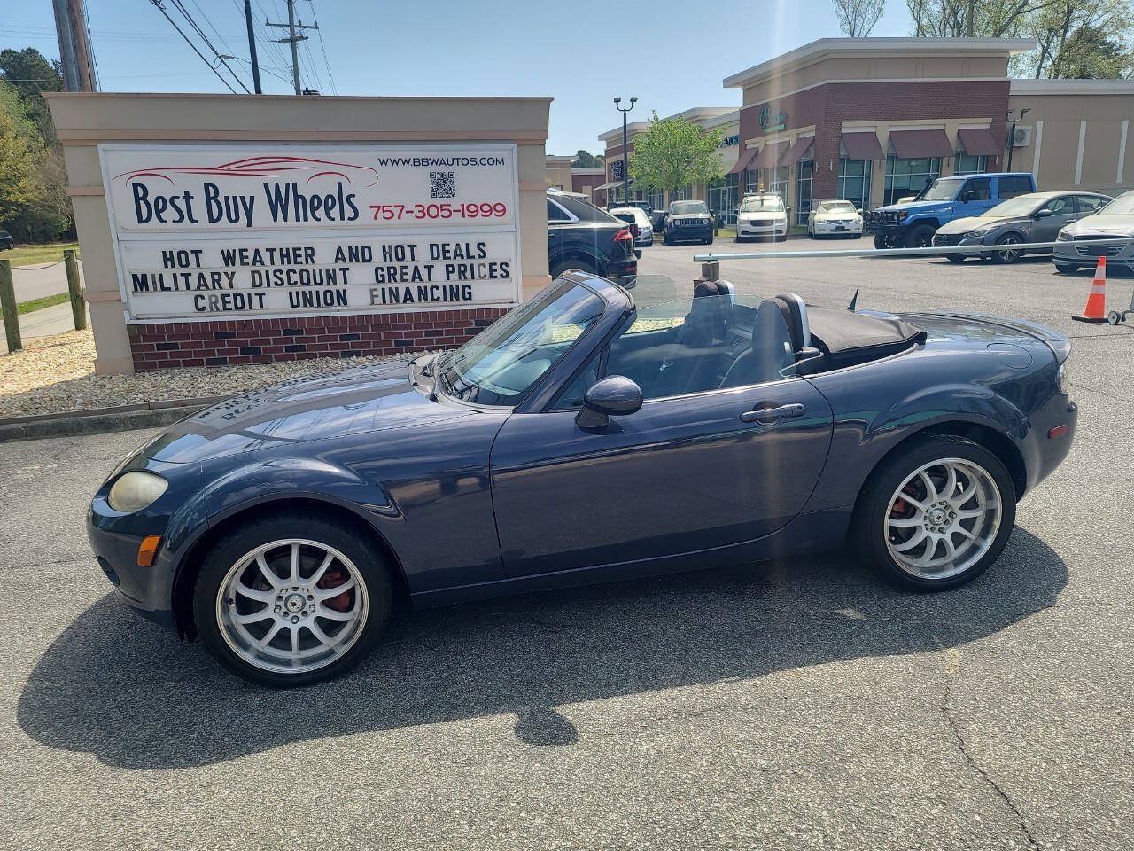 Used 2006 MAZDA MX-5 Miata Touring RWD image 24