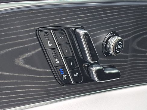 Certified 2024 Cadillac Lyriq Sport w/ LPO, Floor Liner Package AWD/4WD image 17