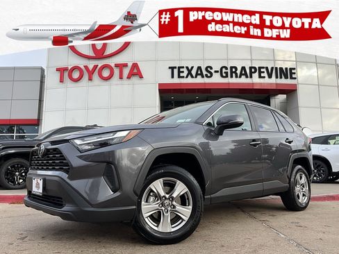 Used 2025 Toyota RAV4 XLE image 1