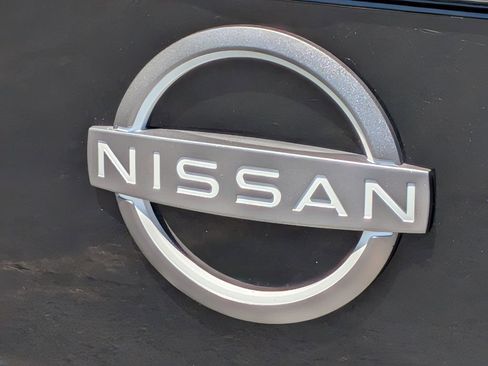 Used 2023 Nissan Frontier SV w/ Technology Package RWD image 24