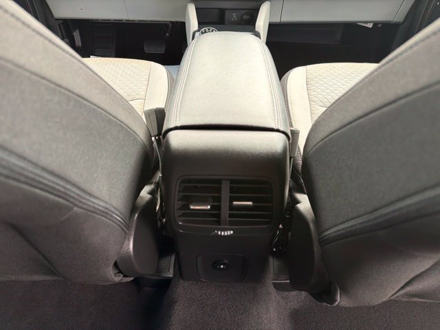 Used 2023 Ford Escape Active AWD/4WD image 39