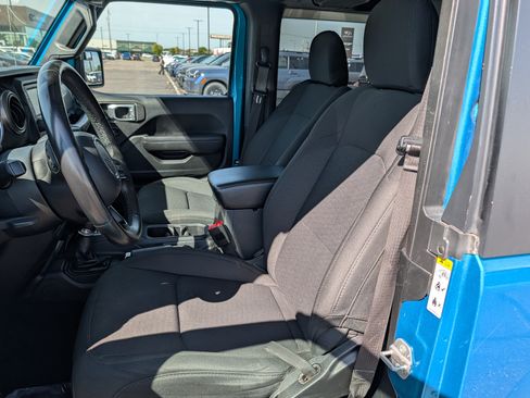 Used 2019 Jeep Wrangler Sport AWD/4WD image 10