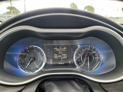 Used 2015 Chrysler 200 Limited FWD image 17