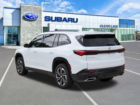 Used 2026 Buick Enclave Sport Touring w/ Power Package FWD image 4